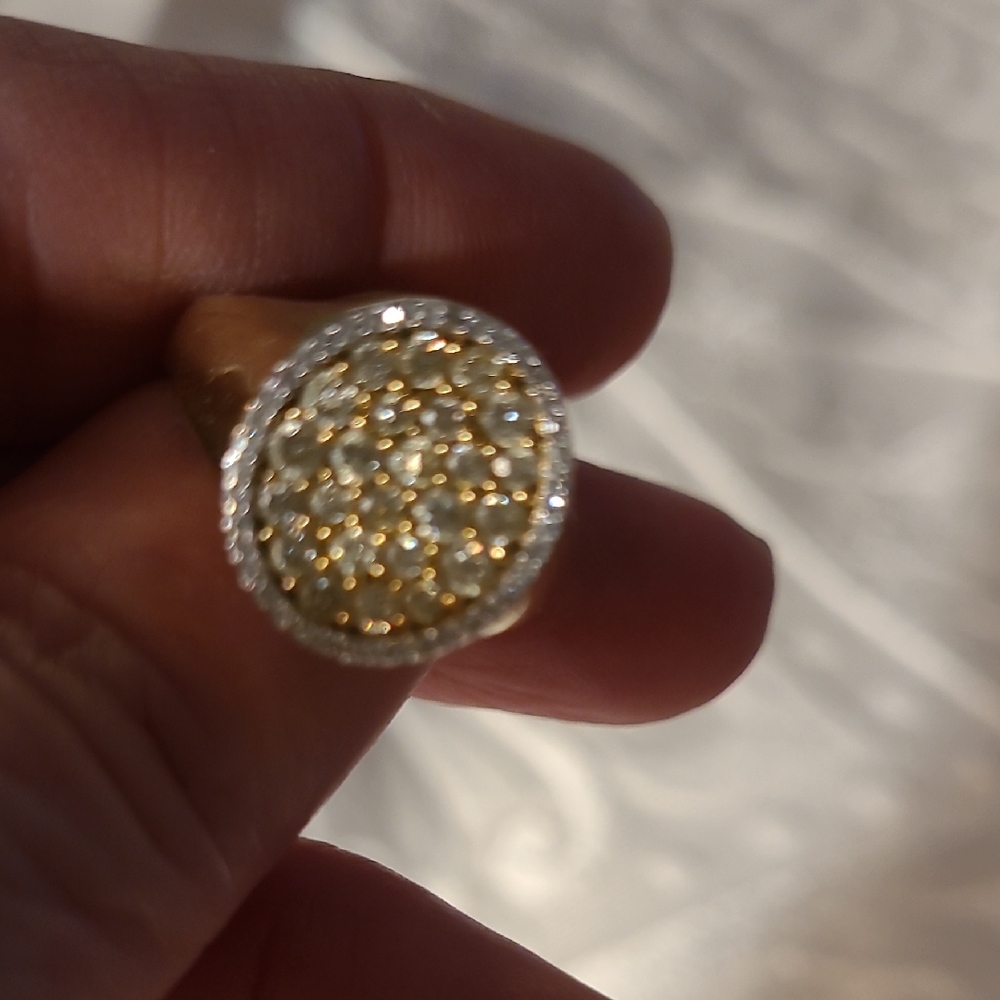 Elegant Gold and Silver Women's Ring